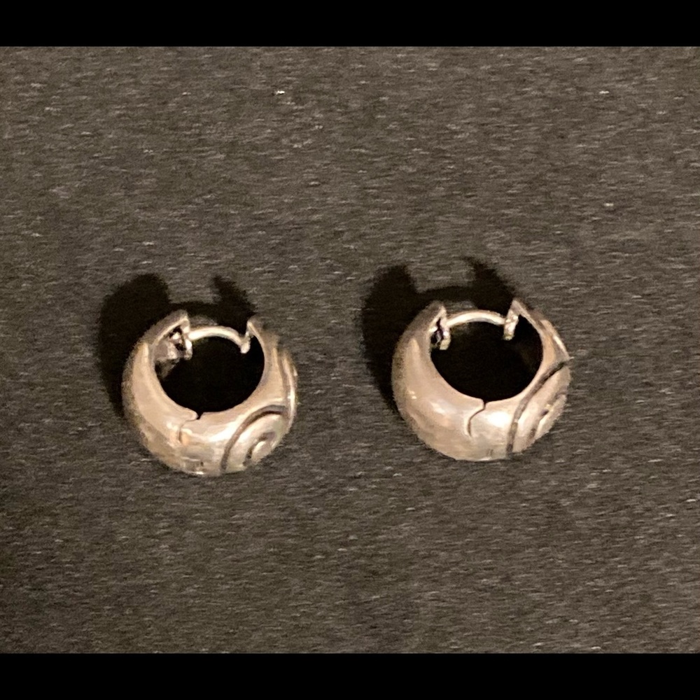 Native American Silver Hinge Earrings - image 2